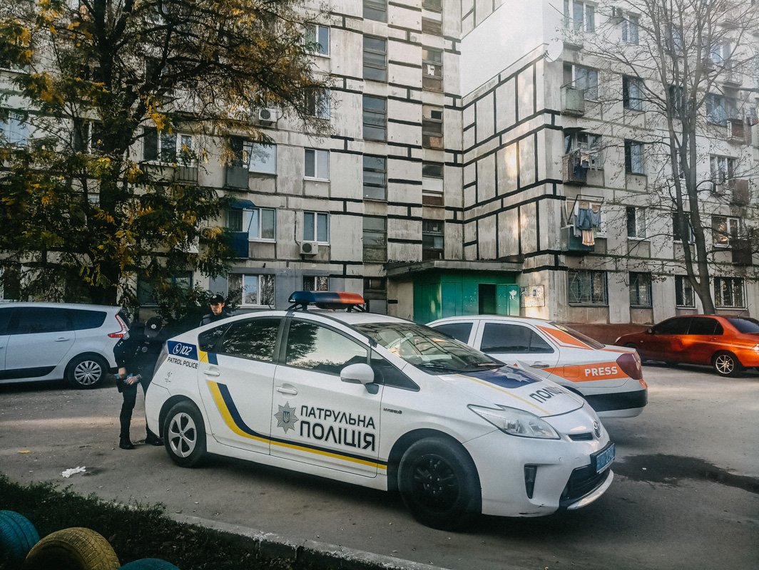 В одном из дворов на улице Данила Нечая мужчина пытался покончить с собой