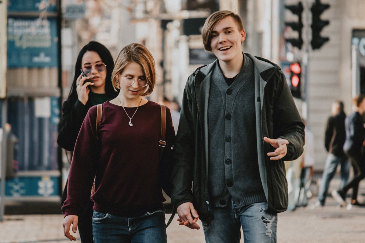 Главное- это идти по жизни с улыбкой... и второй половинкой