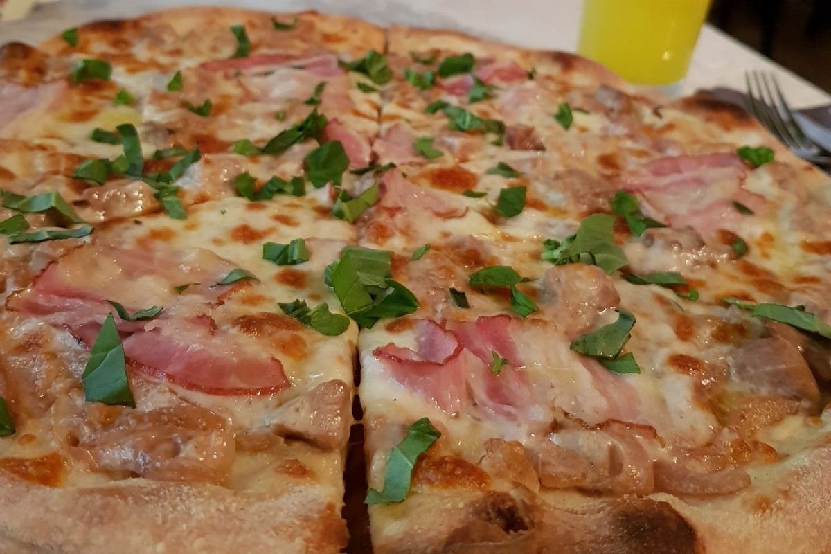 ТОП заведений, где в Днепре поесть вкусную пиццу 1