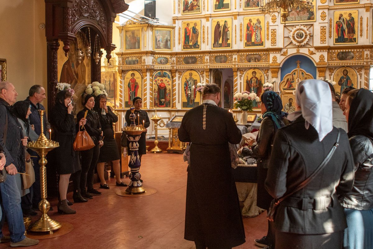 На прощание собрались друзья, родственники и фанаты музыканта На прощание собрались друзья, родственники и фанаты музыканта