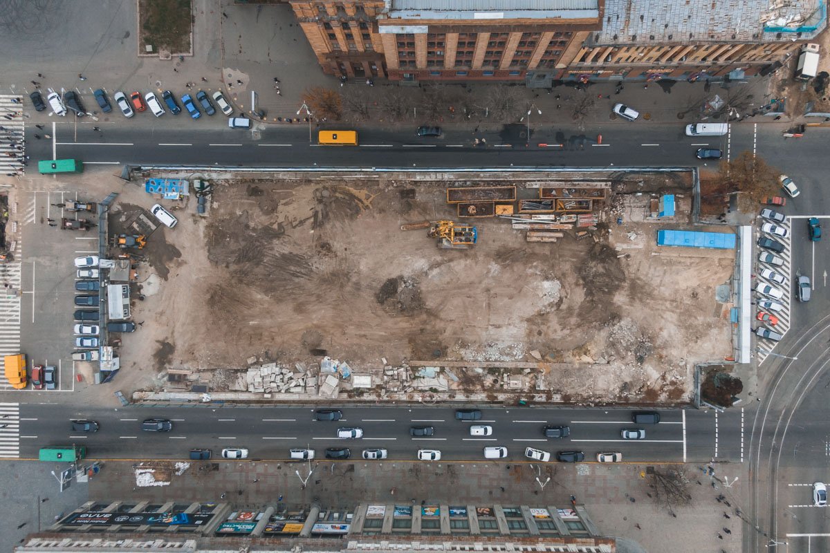 Достаточно пусто