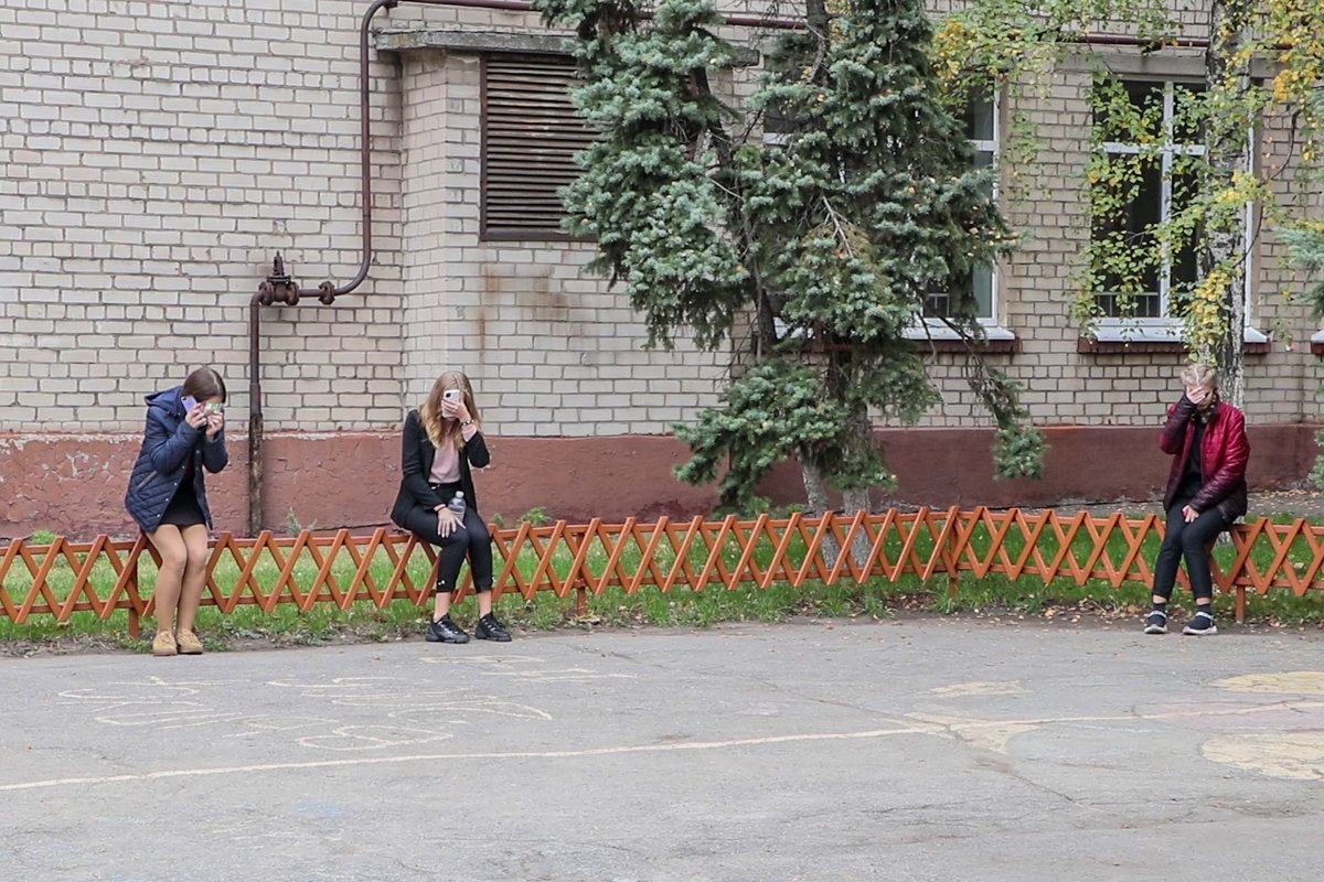 У многих были сильные приступы кашля и слезились глаза У многих были сильные приступы кашля и слезились глаза