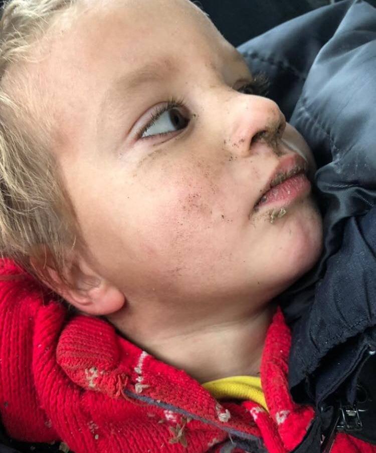 Скорее всего, ребенок упал во впадину и сам выбраться уже не смог Скорее всего, ребенок упал во впадину и сам выбраться уже не смог