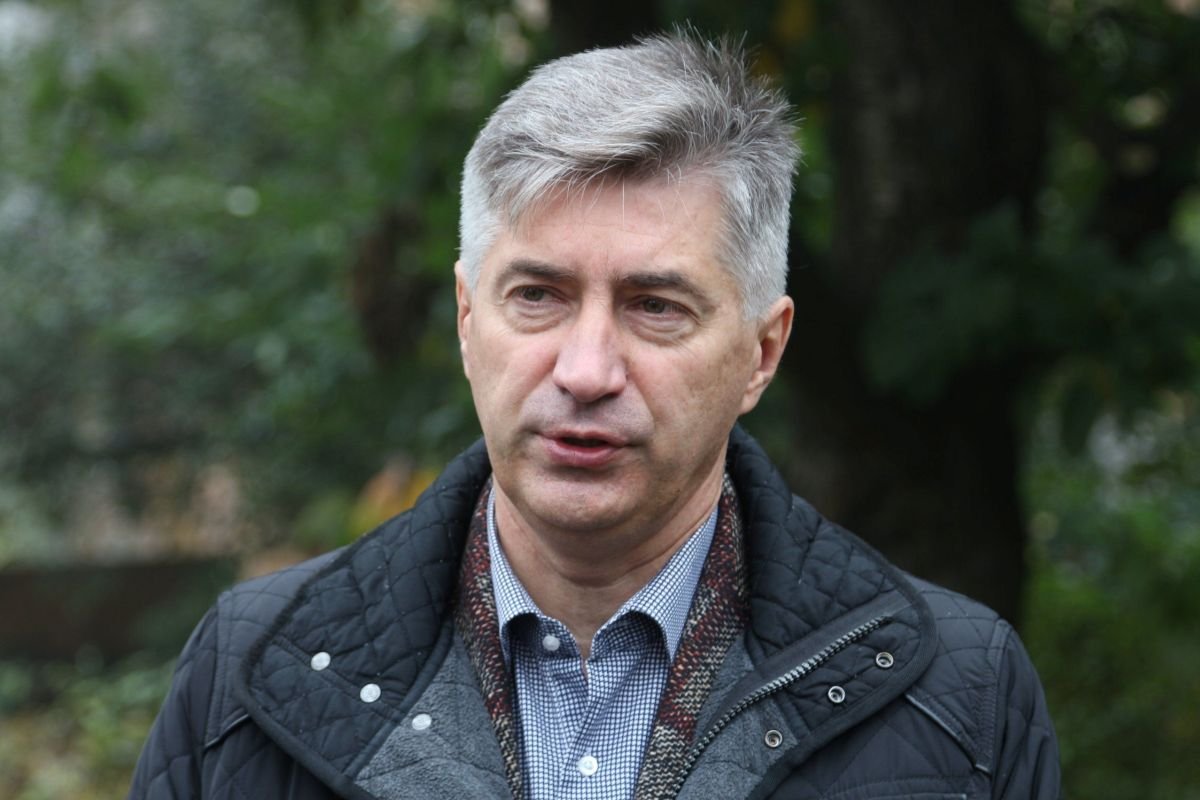 Фасад прекратил разрушаться. Дополнительно был укреплен фундамент. Мы залили бетон в слабые места основания. Дом спасен», - рассказал Владислав Грицай' width=