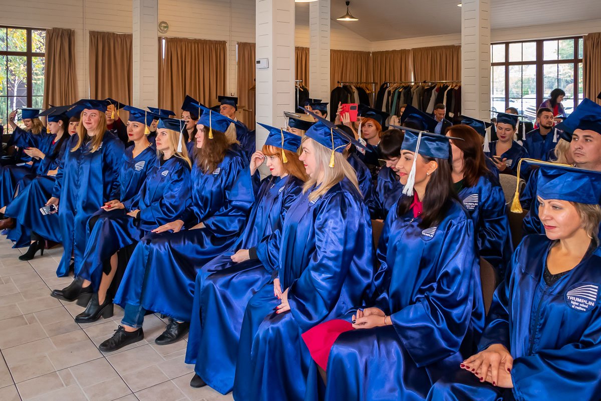 Свыше 50ти выпускников