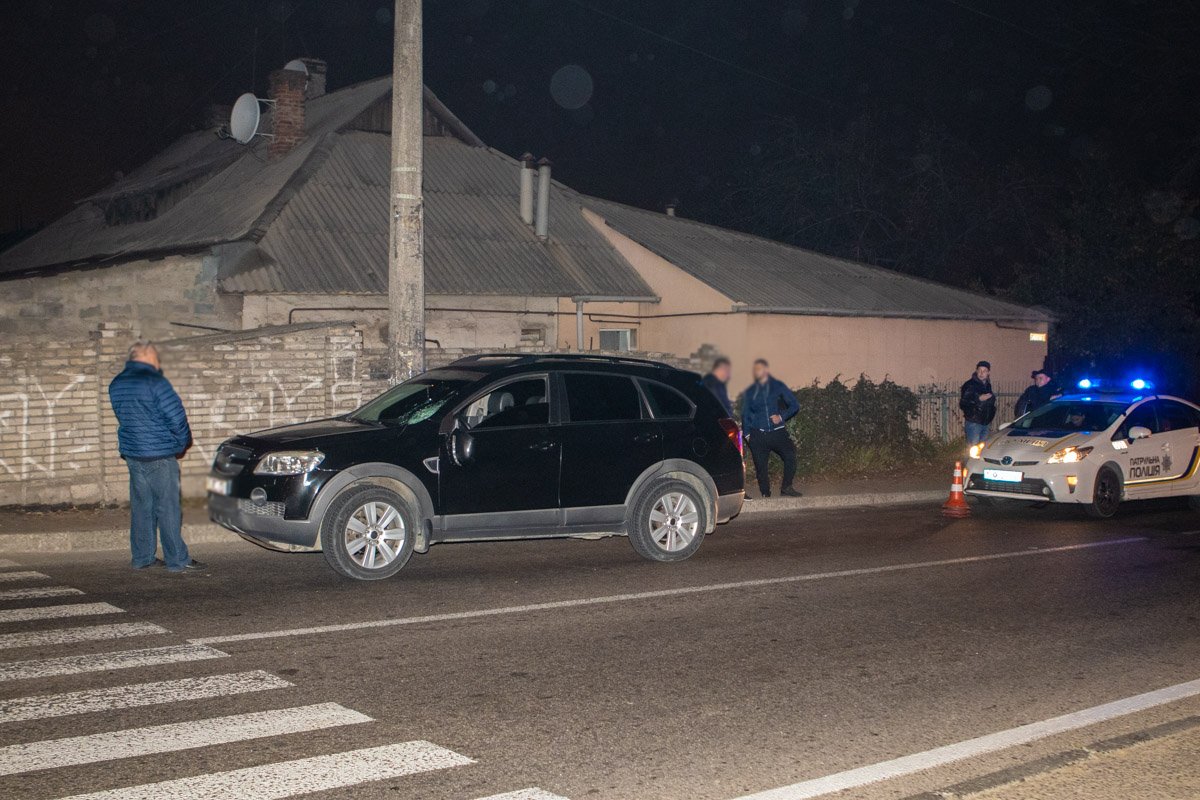В четверг, 24 октября, на проспекте Ивана Мазепы внедорожник Chevrolet Captiva сбил пешехода