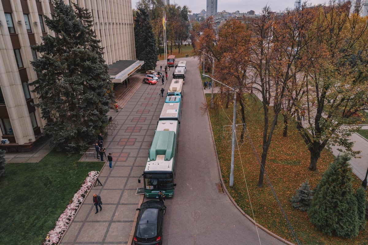 Перевозчики не только похвастали обновленным автопарком