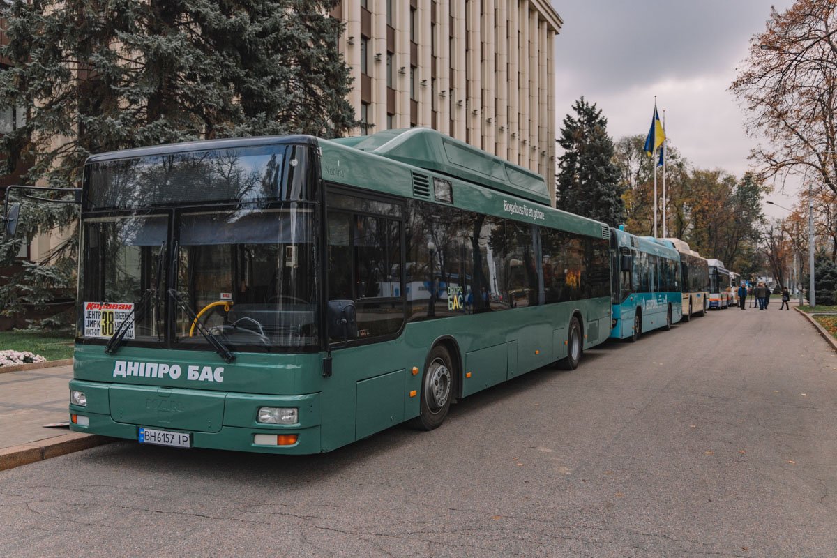 Такие автобусы уже курсируют на многих маршрутах города