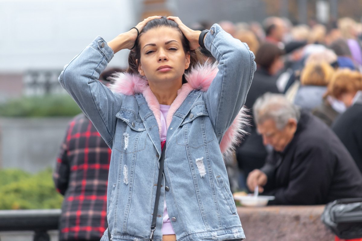 Я такая иду, а волосы такие назад Я такая иду, а волосы такие назад