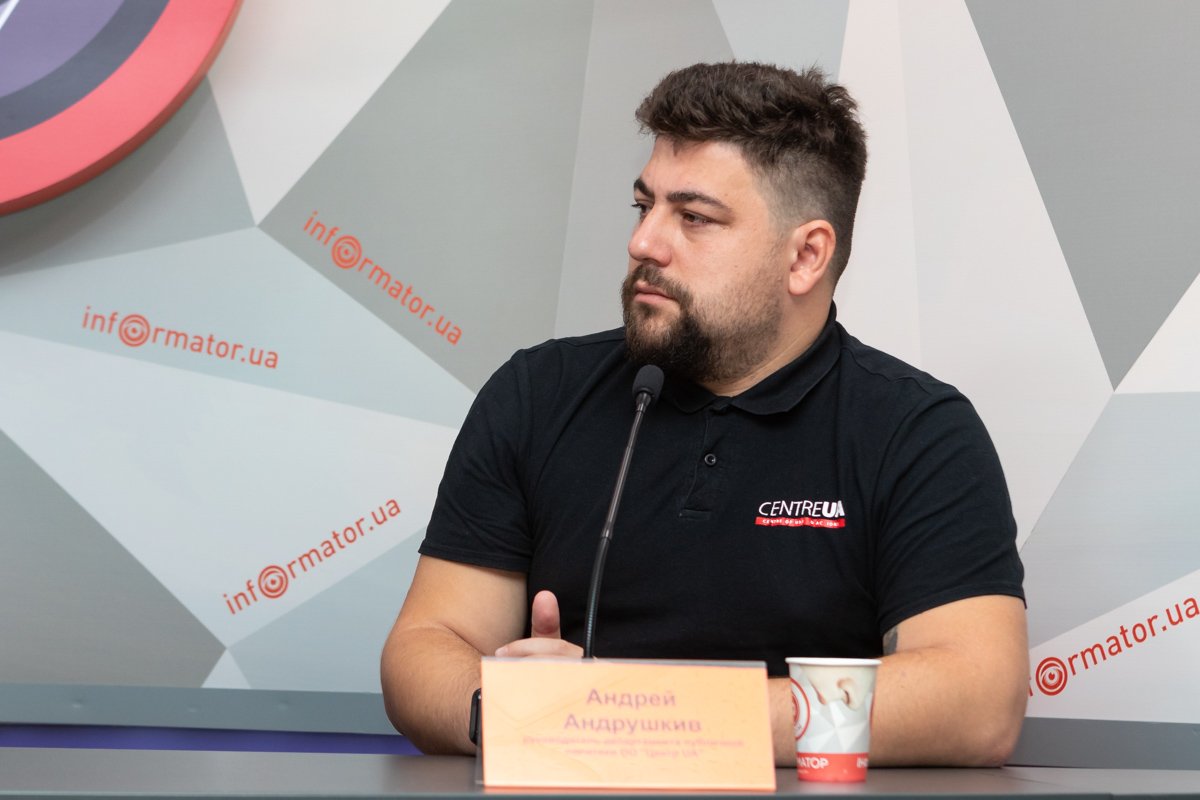 В чем подводные камни конституционных инициатив президента Зеленского 1