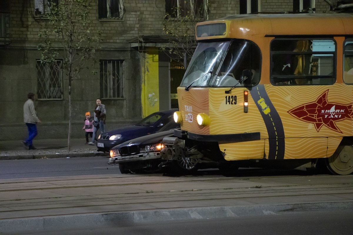 Движение электротранспорта приостановлено Движение электротранспорта приостановлено