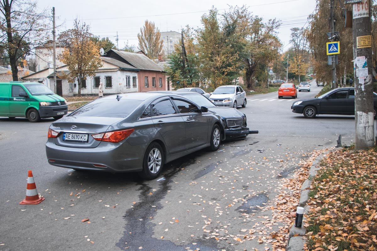 Пострадал водитель Daewoo, его госпитализировали Пострадал водитель Daewoo, его госпитализировали