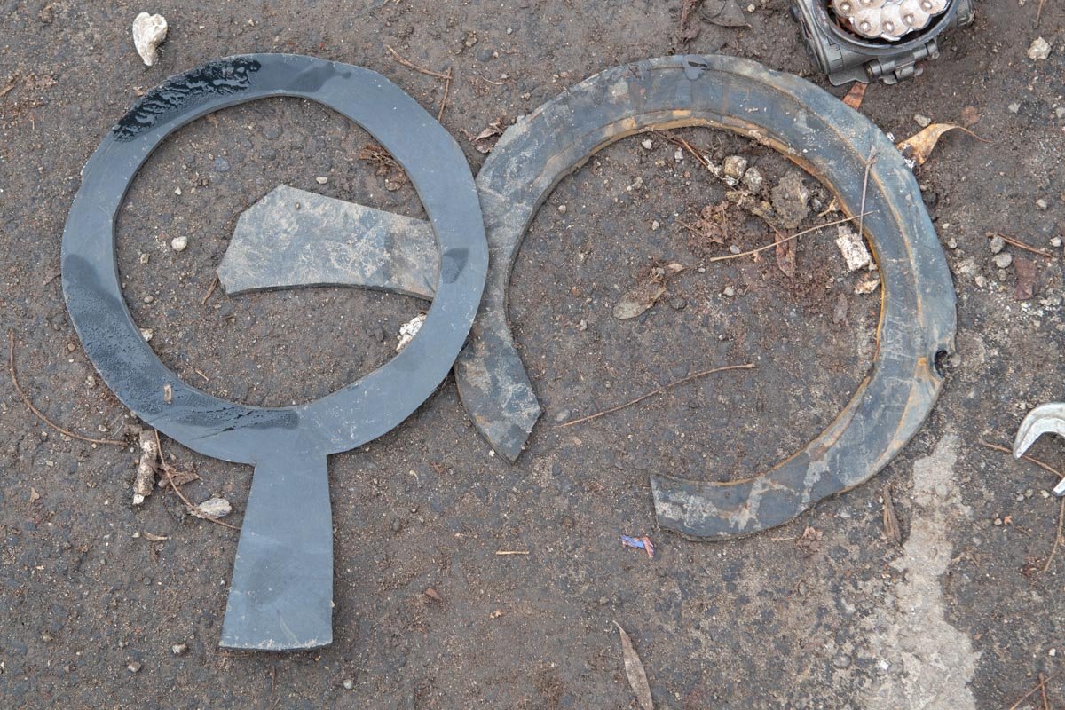 Новая и старая прокладки Новая и старая прокладки