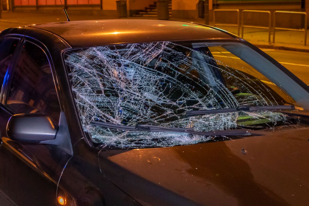 Повреждения Mazda