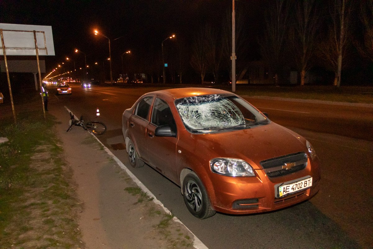 Движение транспорта не затруднено  Движение транспорта не затруднено