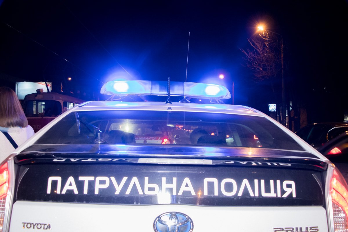 Патрульный экипаж уже на месте Патрульный экипаж уже на месте