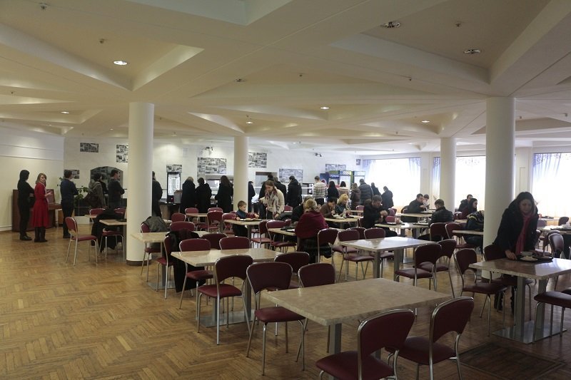 Зато побываете в горсовете Зато побываете в горсовете