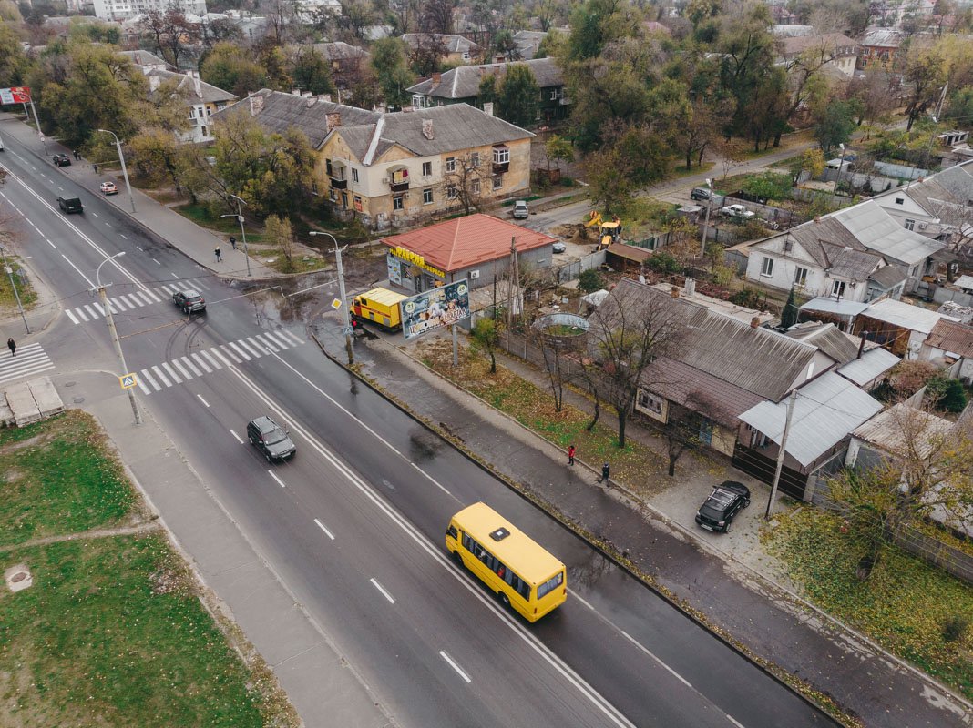 Проезжую част затопило Проезжую част затопило