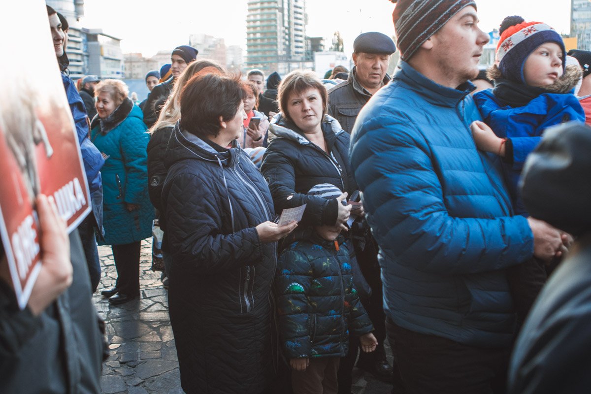 А каких-то воспитывают в понимании, что издевательства над животными - это нормально