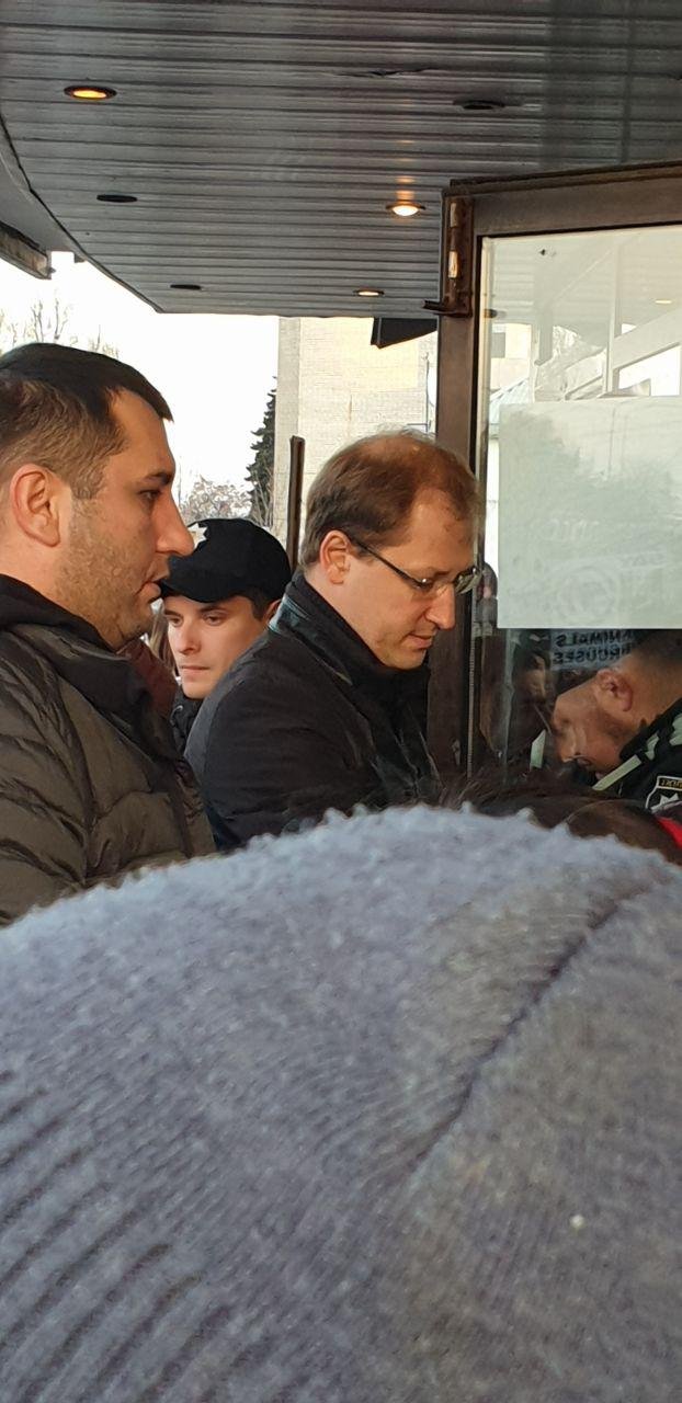 Активисты заметили на митинге Руслана Стрельца, директора департамента экологии