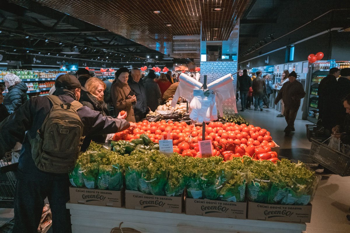 В Днепре на Донецком шоссе прошло громкое открытие нового АТБ 8
