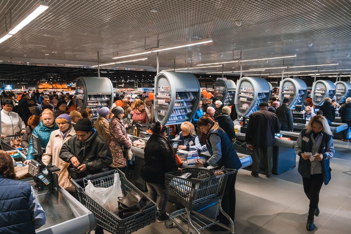 В Днепре на Донецком шоссе прошло громкое открытие нового АТБ 11