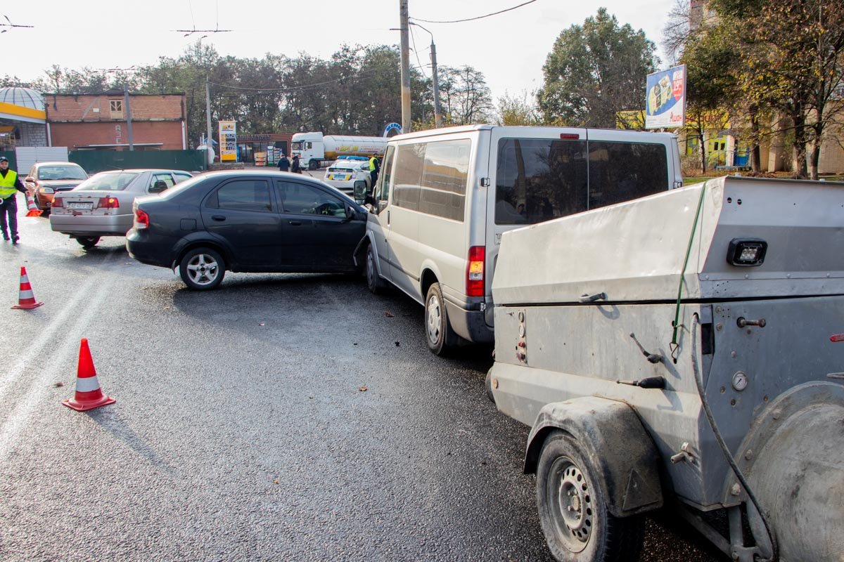 Сперва столкнулись Ford и Chevrolet