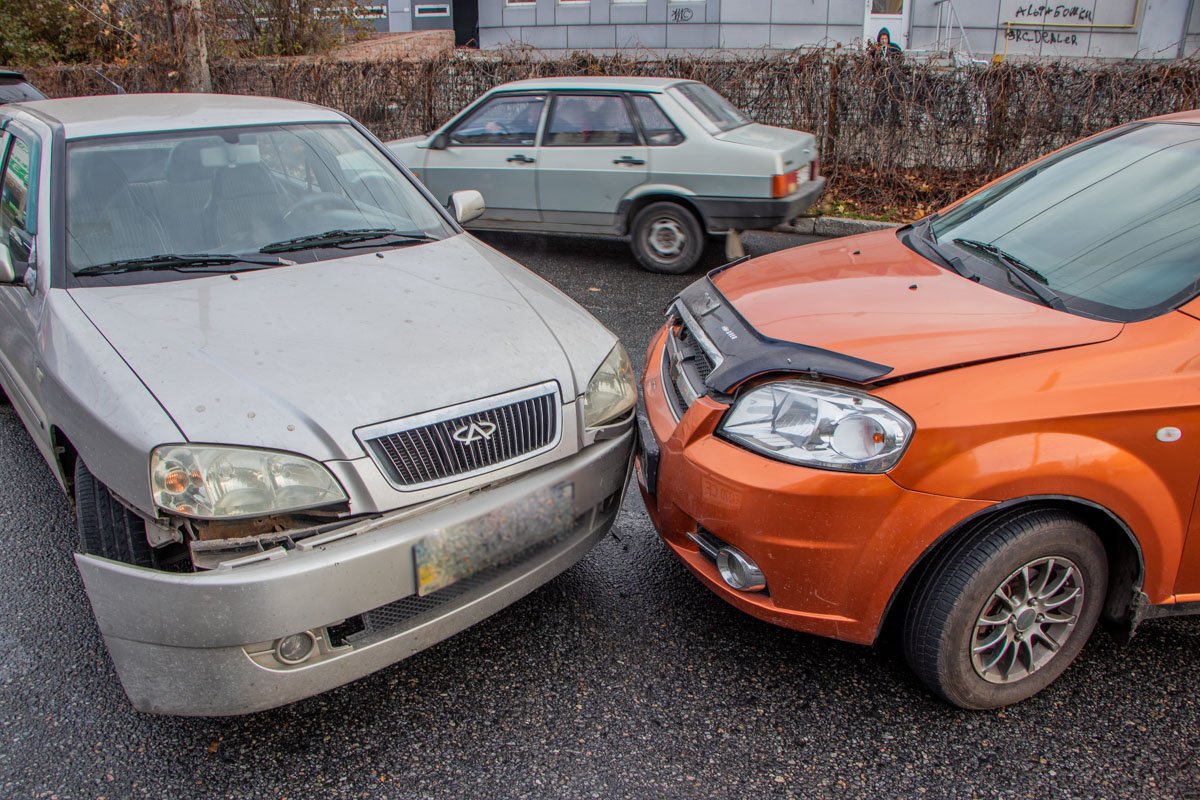 Через пару минут - Chevrolet и Chery