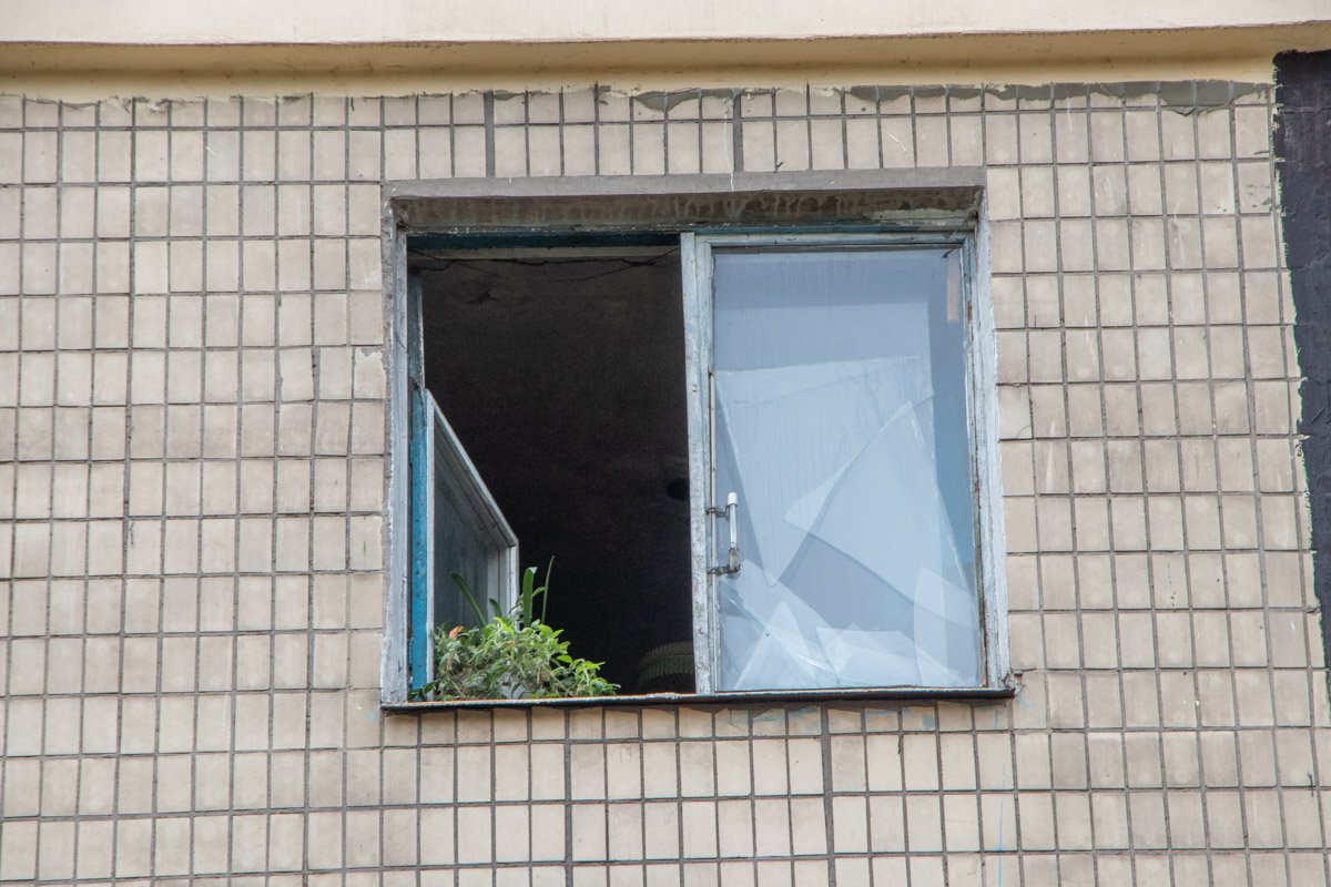 Пожар произошел в квартире на четвертом этаже