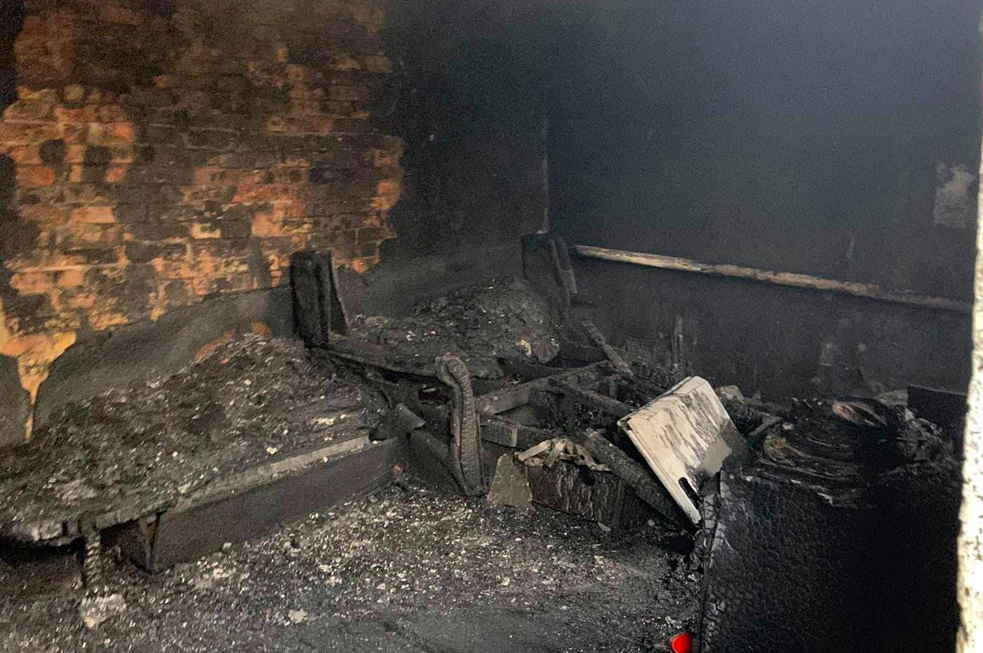 В Новомосковске в пожаре пострадал 2-летний ребенок В Новомосковске в пожаре пострадал 2-летний ребенок