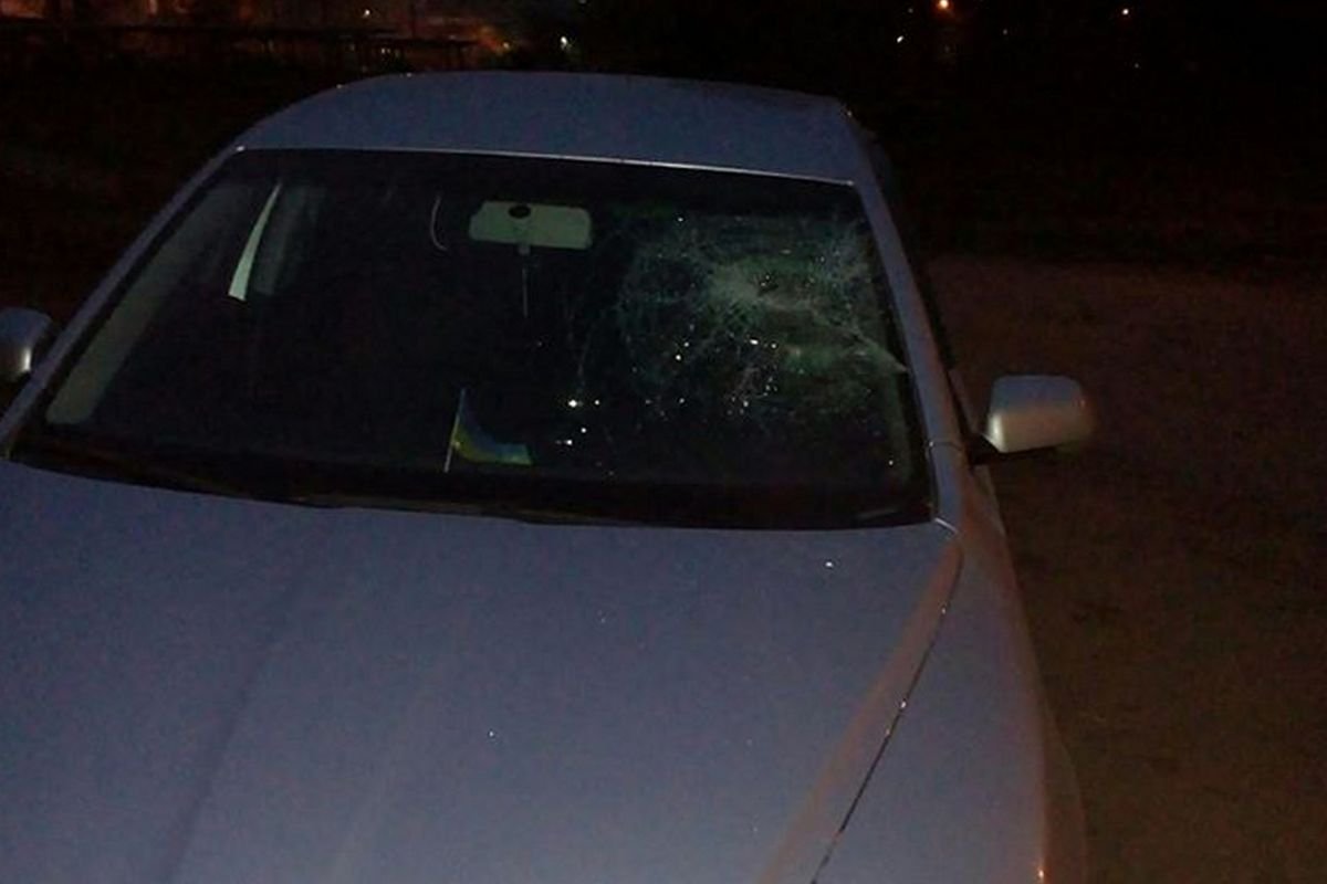 Разбитая Skoda во дворах улицы 20-летия Победы Разбитая Skoda во дворах улицы 20-летия Победы