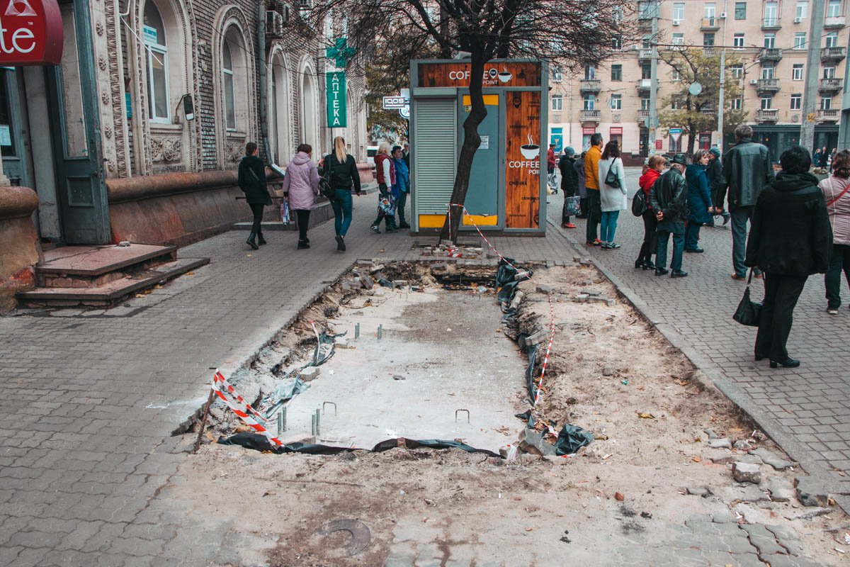 Остановка возле Passage Остановка возле Passage
