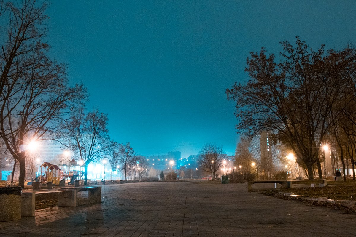 Как выглядит бульвар Славы в Днепре под покрывалом ночи 1