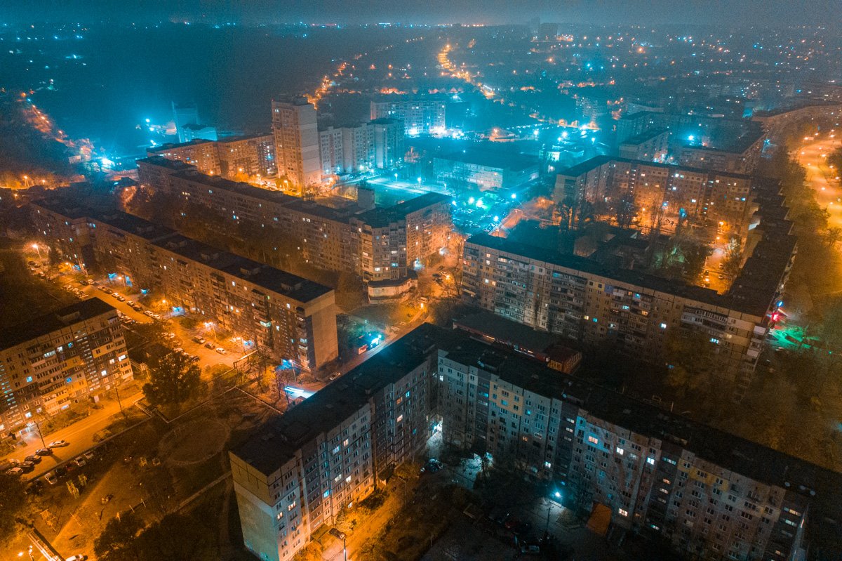 Как выглядит бульвар Славы в Днепре под покрывалом ночи 9