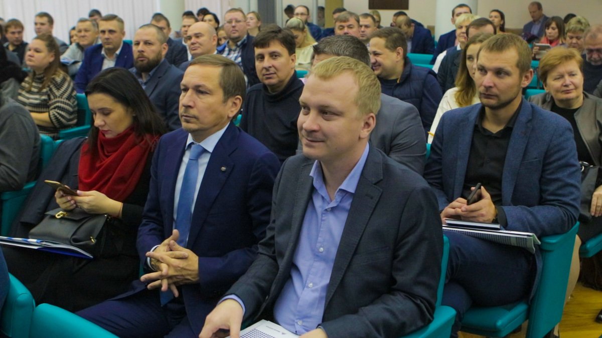 В Днепре обсуждали Кодекс процедуры банкротства: что он изменит для каждого украинца 11