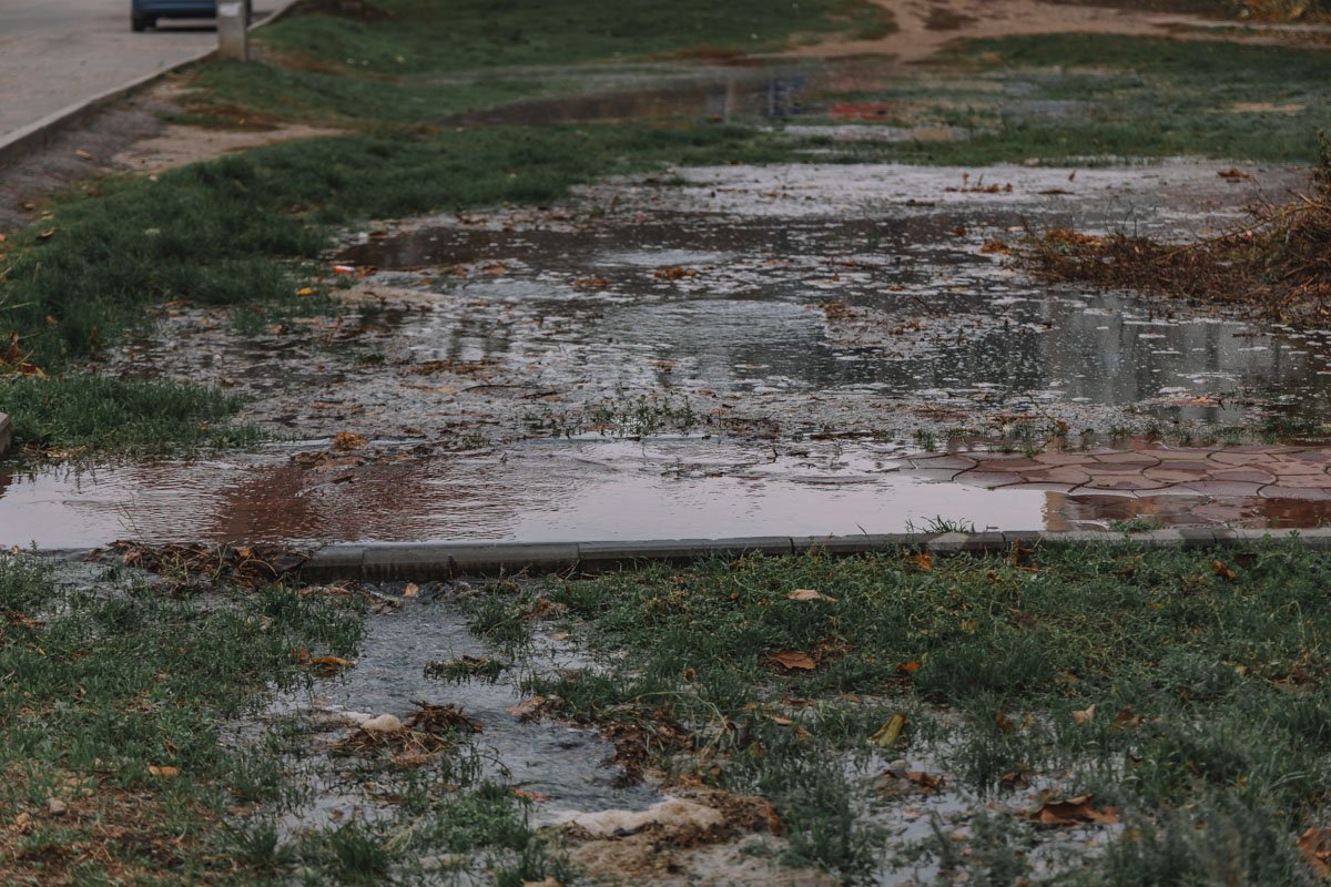 Опасения не подтвердились - разлилась техническая вода Опасения не подтвердились - разлилась техническая вода