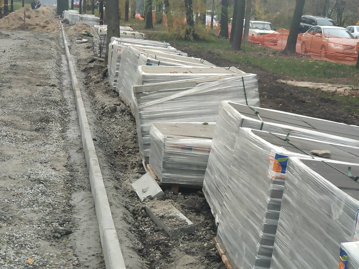 Реконструкция аллеи на Тополе: жителей просят быть аккуратнее 3