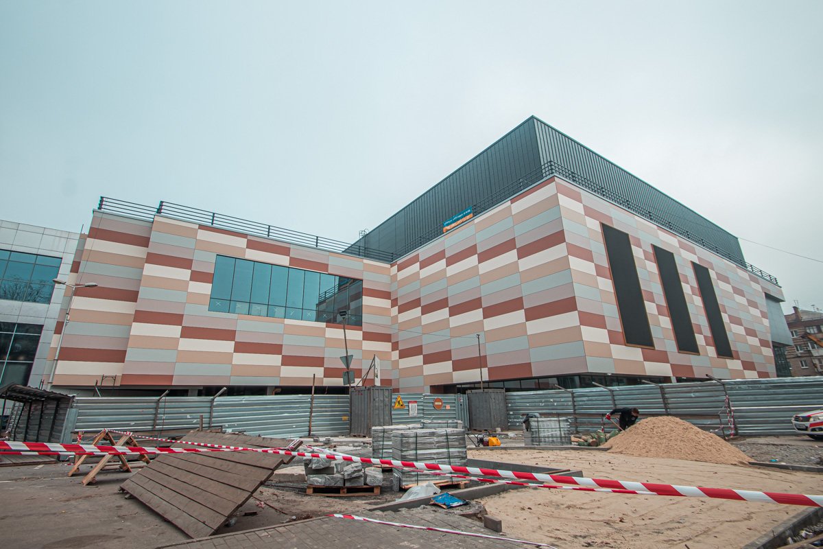 Залы кинотеатра оснастят современными экранами и акустическими системами Залы кинотеатра оснастят современными экранами и акустическими системами