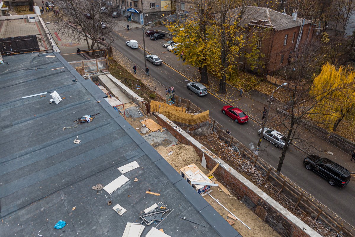 Работа кипит