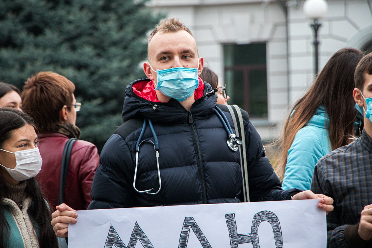 Студенты вышли под ОГА