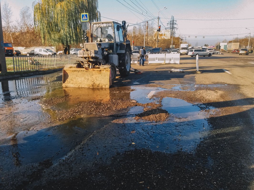 Работа кипит