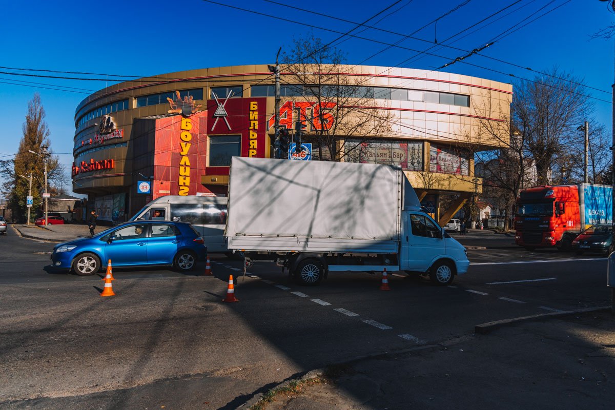 Движение на данном участке значительно затруднено Движение на данном участке значительно затруднено