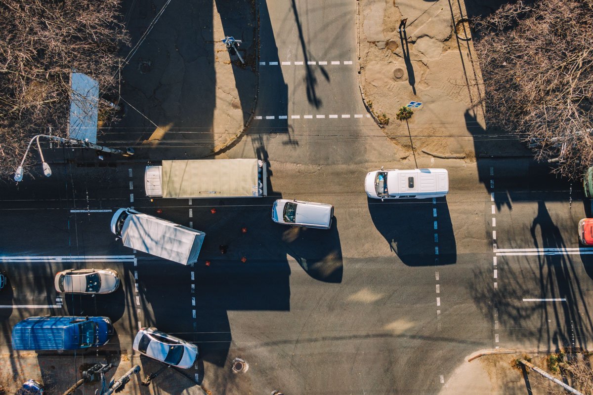 «ГАЗель» выезжала со стороны улицы Щепкина на проспект Нигояна «ГАЗель» выезжала со стороны улицы Щепкина на проспект Нигояна