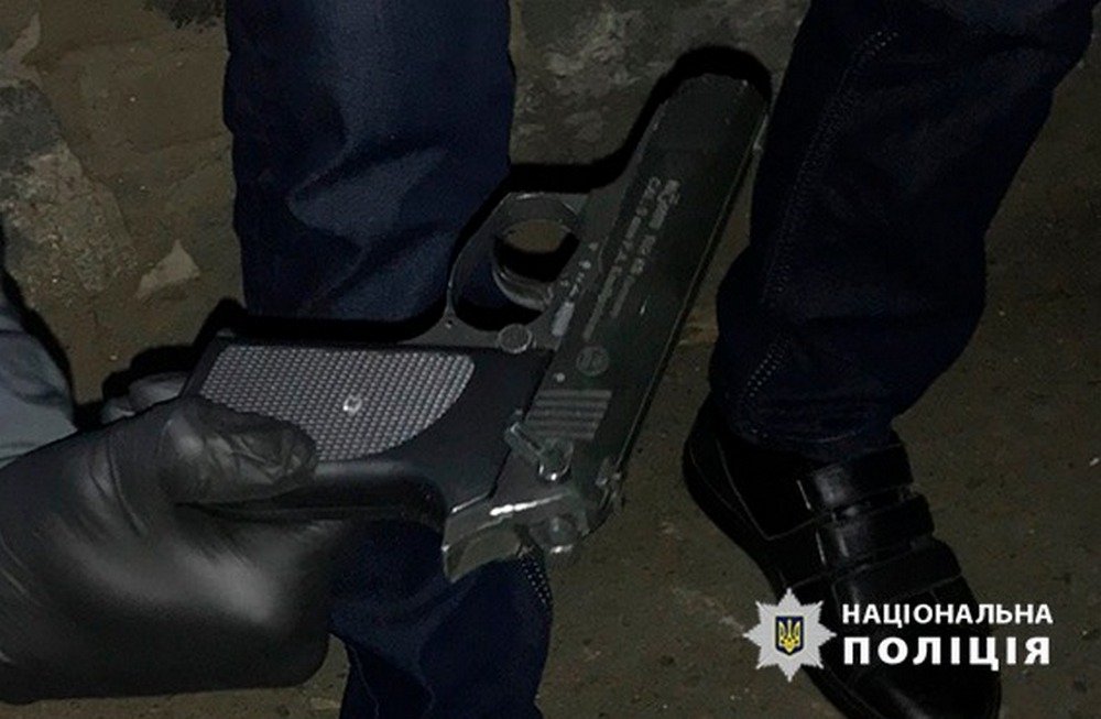 Оружие изъяли и направили на экспертизу Оружие изъяли и направили на экспертизу