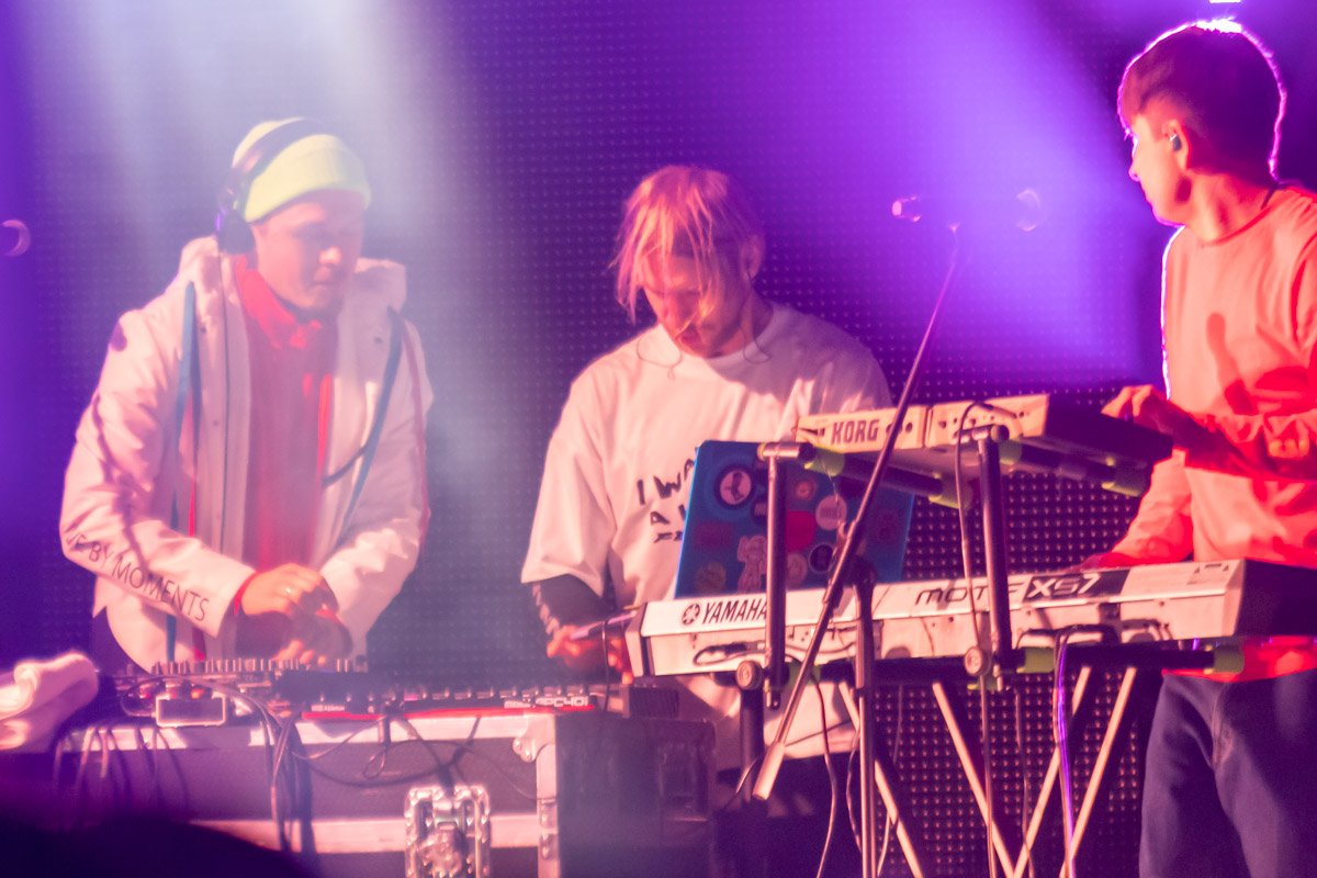 Рифмы в рабство, бит для братства