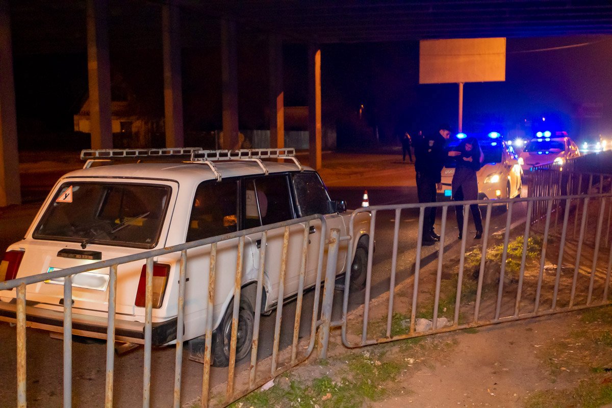 По предварительной информации, ВАЗ "подрезала" фура По предварительной информации, ВАЗ "подрезала" фура