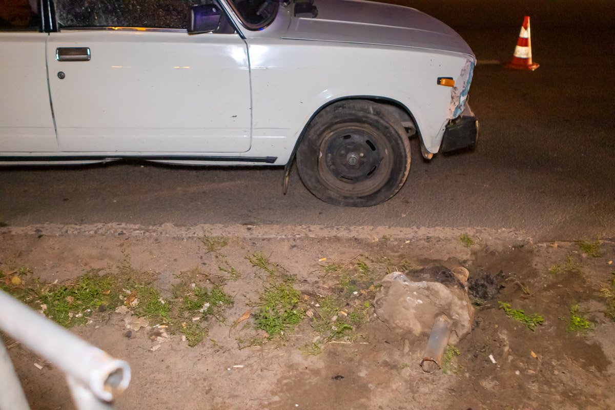 Повреждения на автомобиле Повреждения на автомобиле