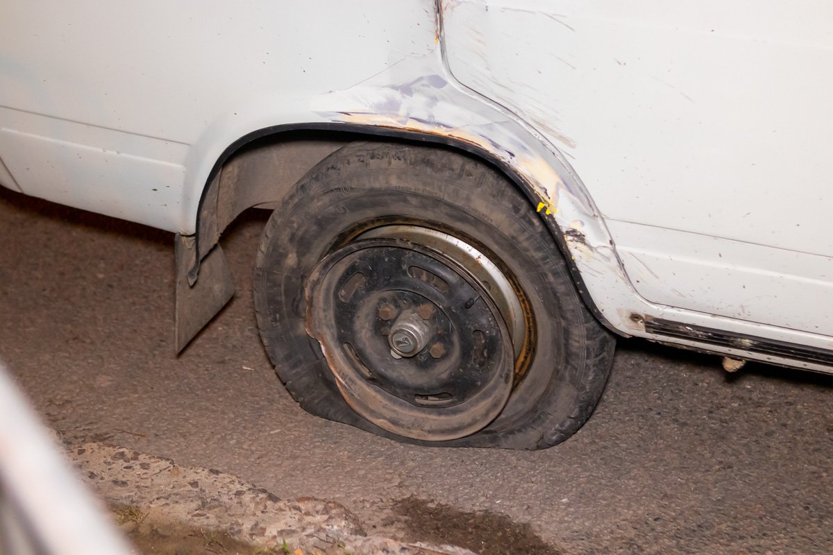 Спущенное колесо Спущенное колесо