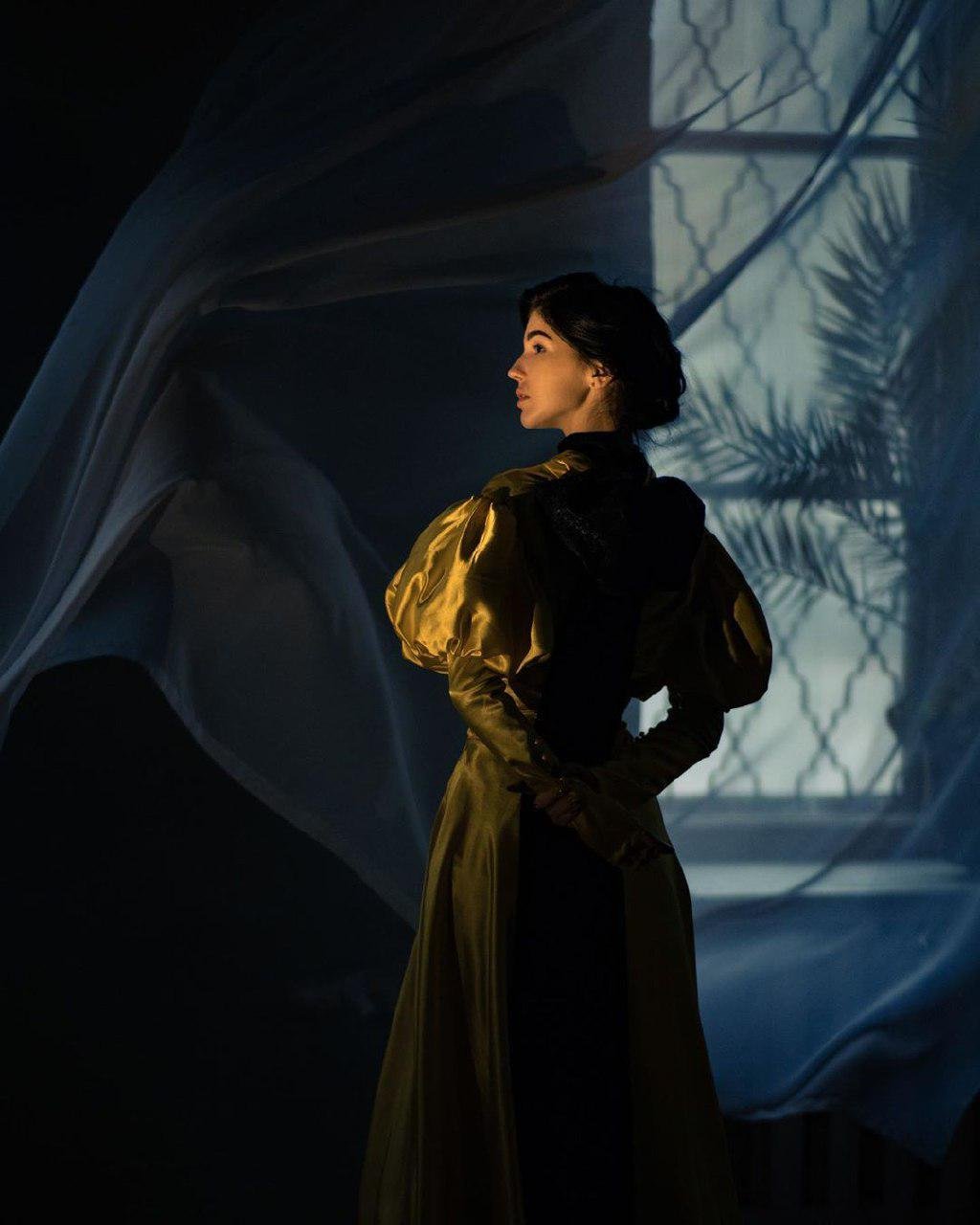 Во Дворце студентов в Днепре сняли мистический косплей на фильм "Багровый пик" 7