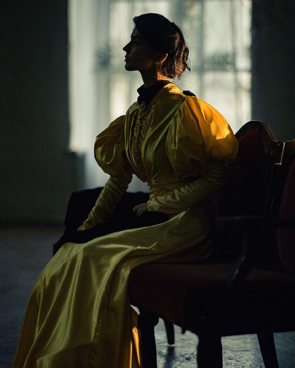 Во Дворце студентов в Днепре сняли мистический косплей на фильм "Багровый пик" 8